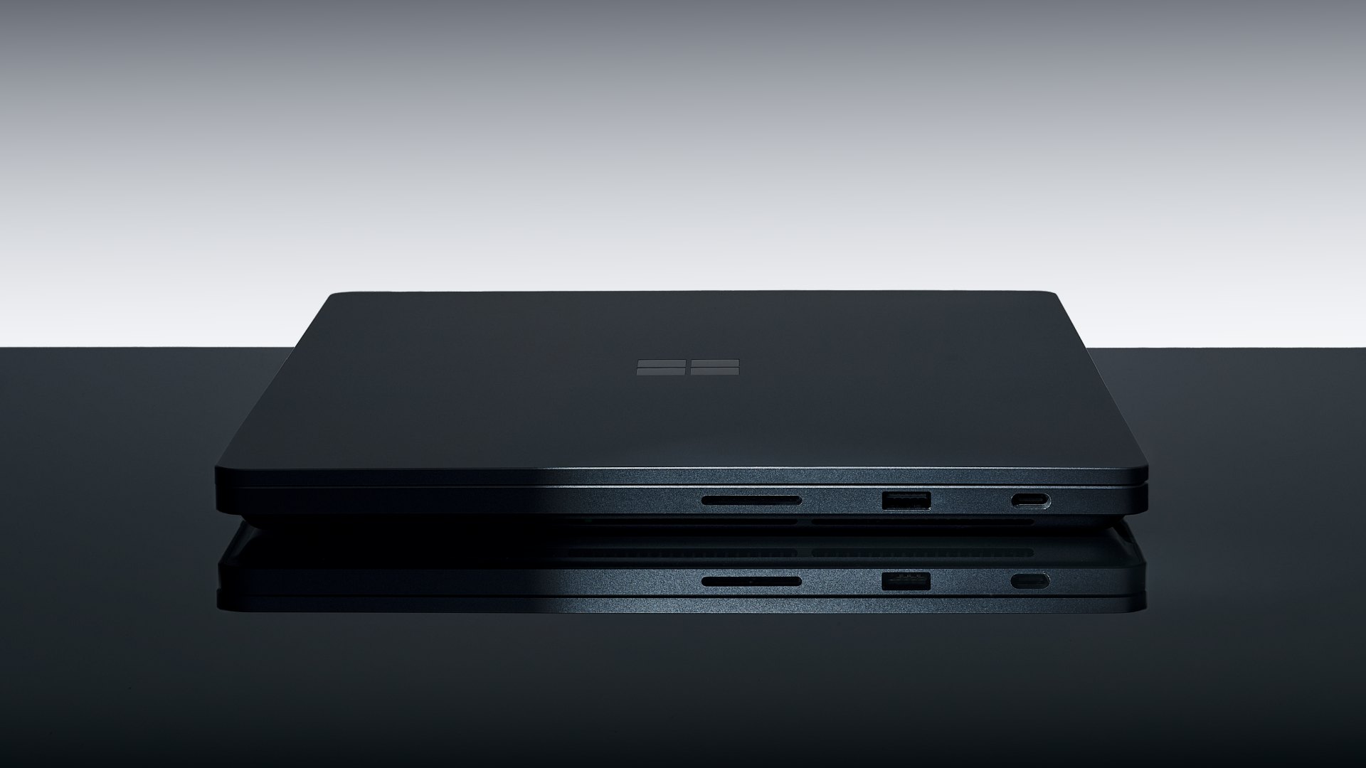 Microsoft lanza el Surface Laptop Ultra contra el MacBook Pro: 2.599 $ en EE. UU. y sin precio para España
